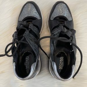 michael kors sneakers size 6